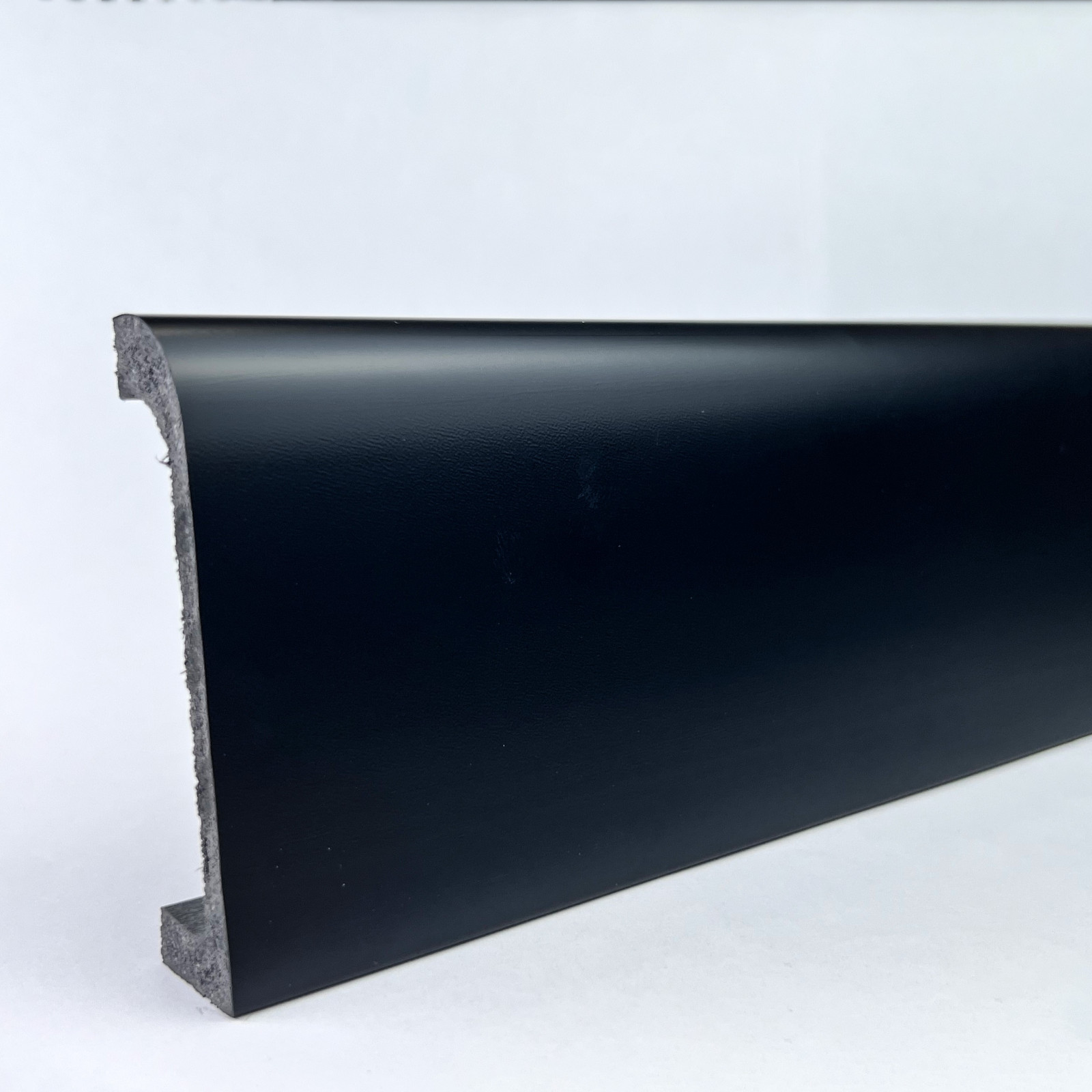 Плинтус напольный ПЛ 16 Bello Deco Черный антрацит 80мм×19мм×2м