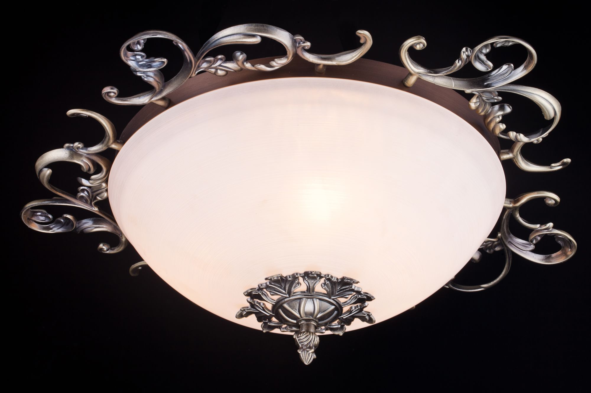 Потолочный светильник Maytoni Ceiling & Wall C900-CL-03-R