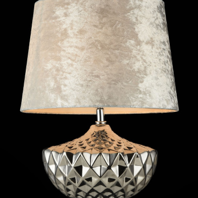 Настольная лампа Maytoni Table & Floor Z006-TL-01-W