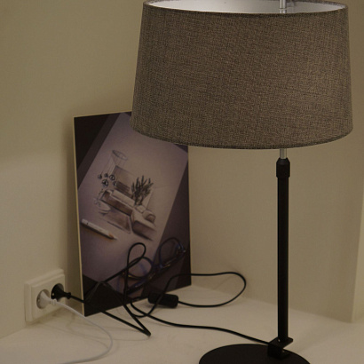 Настольная лампа Maytoni Modern MOD613TL-01B