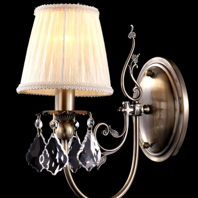 Бра Maytoni Royal Classic RC301-WL-01-R