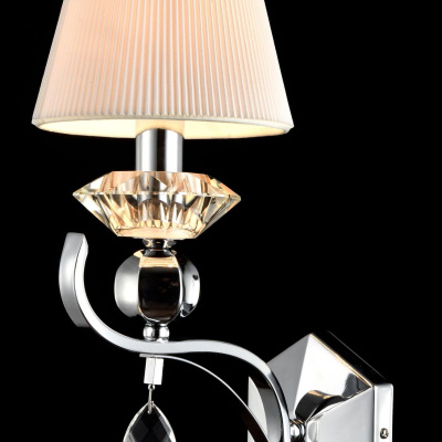 Бра Maytoni Neoclassic MOD560-01-N