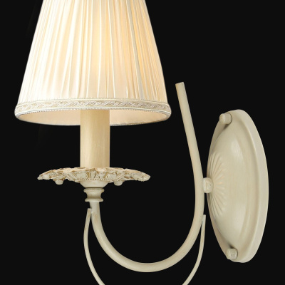 Бра Maytoni Elegant ARM326-01-W